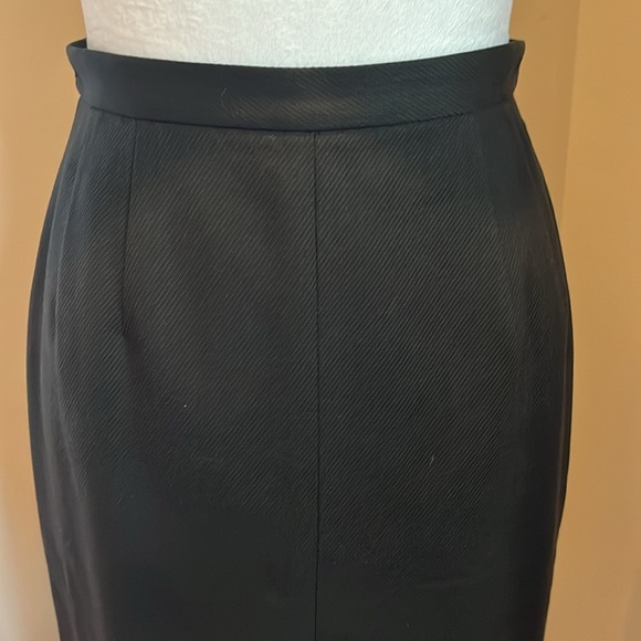 Talbots Petite Black Midi Front Slit skirt size 2P - Picture 5 of 11